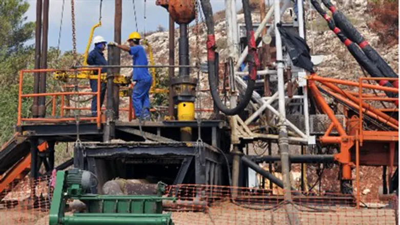 Drilling for oil and gas (illustrative)