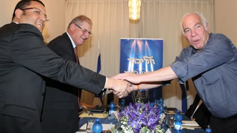 MK Uri Ariel meets Likud negotiating team