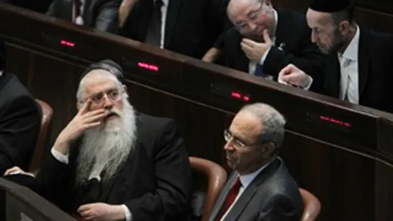 בדרך לברית עם השמאל?