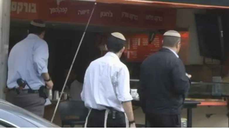 Kashrut inspectors in action