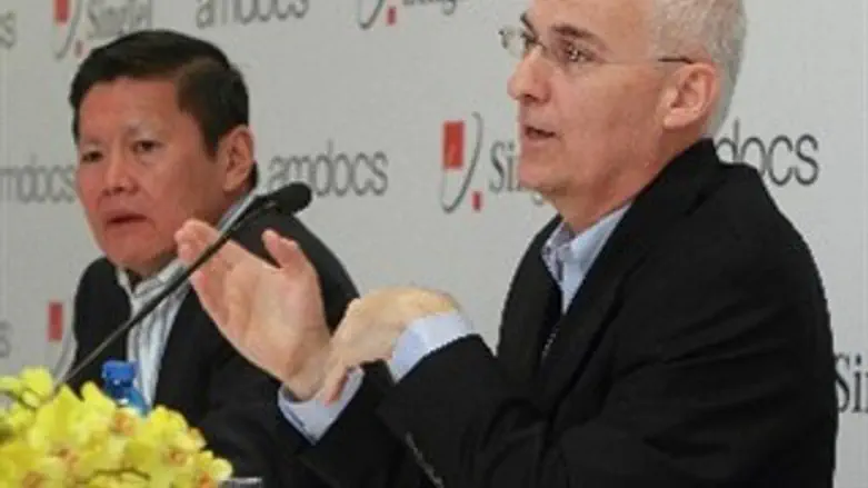 אלי גלמן, מנכ" אמדוקס, ואלן לו, מנכ"ל חטיבת ה