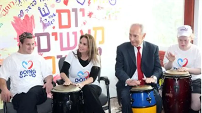 הנשיא עם ילדי שלווה