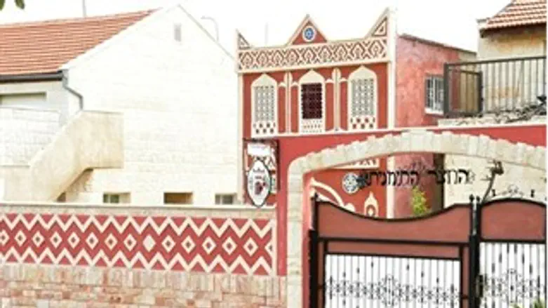 חדש בבנימין. החצר התימנית