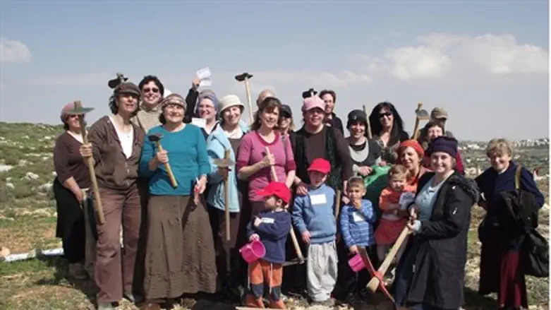 Women in Green group at Netzer