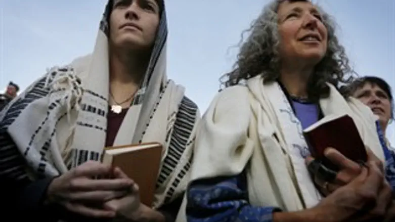 עם תפילין בכותל