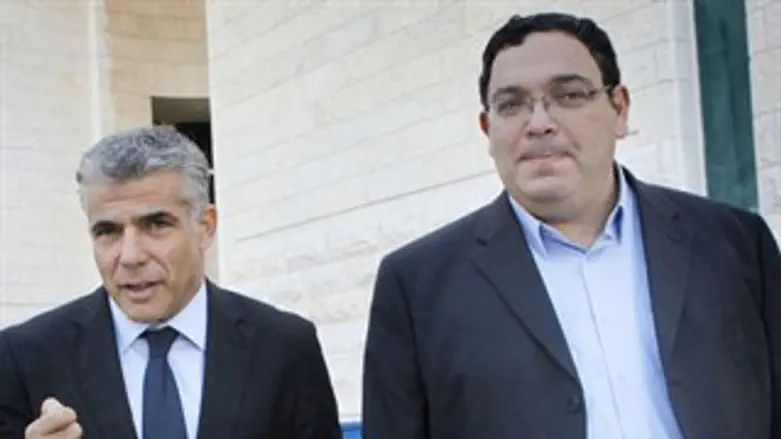 יאיר לפיד והרב שי פירון