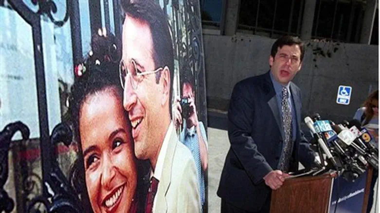 A friend of Daniel Pearl speaks to reporters