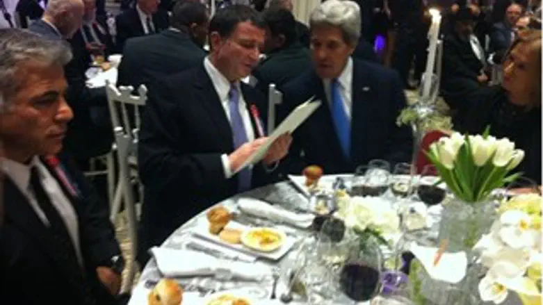 אדלשטיין, קרי והמכתב