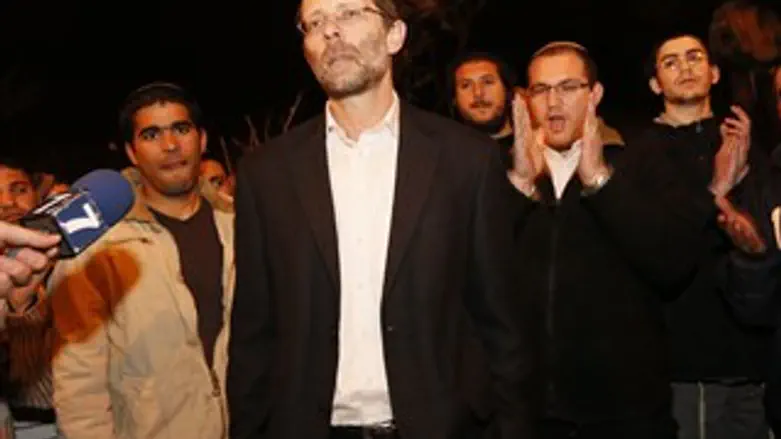 נשאר מחוץ להר. משה פייגלין