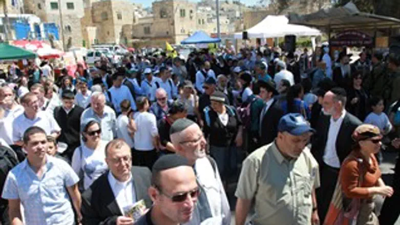 חוגגים בחברון