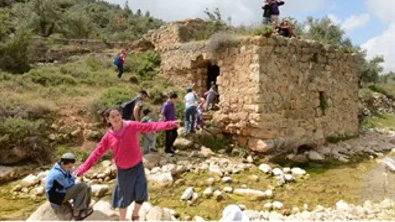 מטיילים ביו"ש