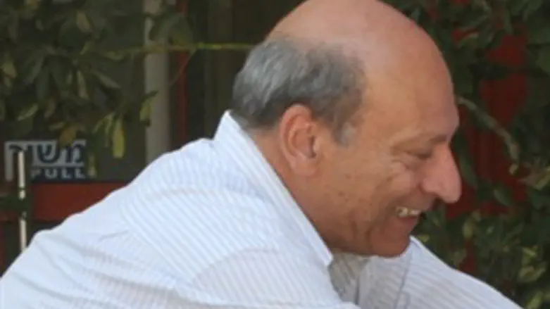לקצץ לאברכים. בן בסט