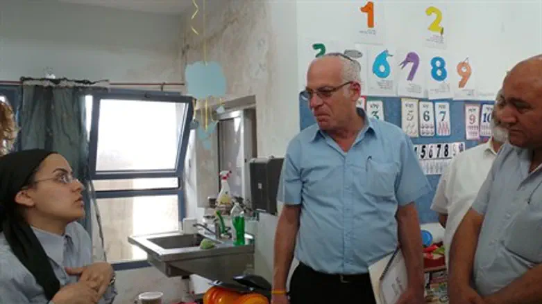 Uri Ariel at Sderot kindergarten