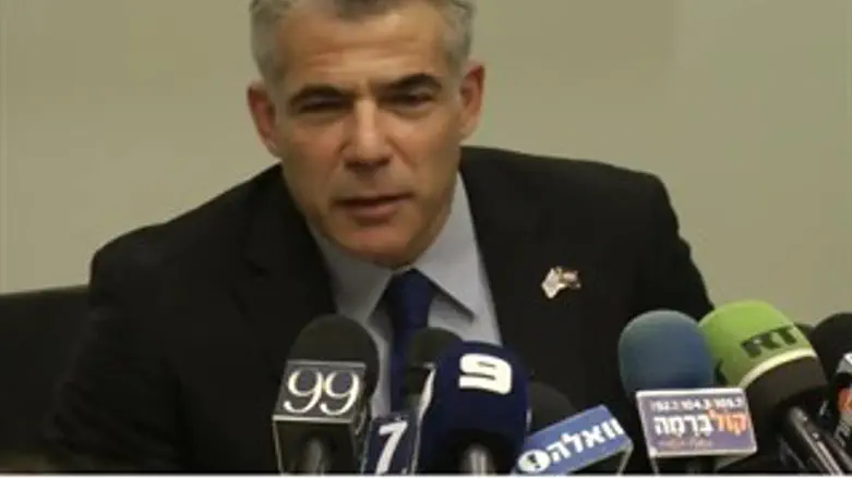 דמעות עלו בעיני. לפיד