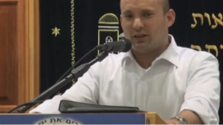 בנט באירוע יום הזיכרון בפ"ת