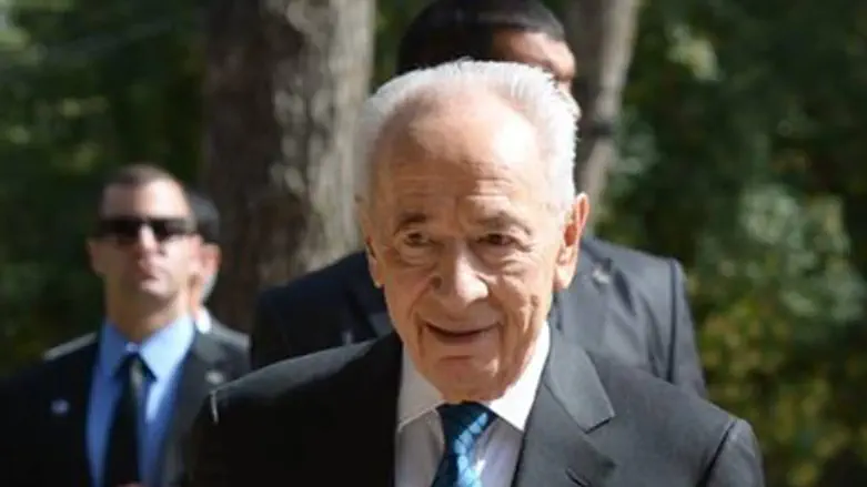 Шимон Перес