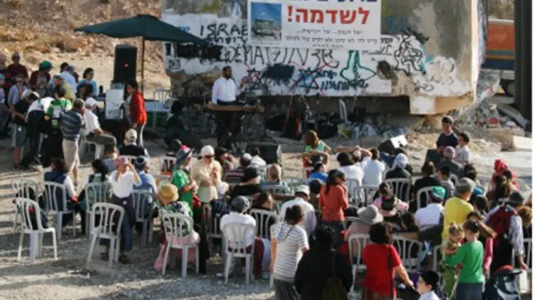 Gathering in Shdema (archive)