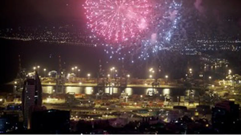 יפה ומסוכן. זיקוקים