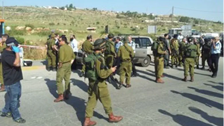 זירת הפיגוע הבוקר בצומת תפוח.