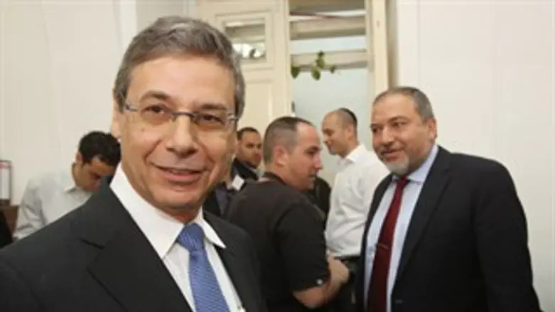 אילון וליברמן בבית המשפט