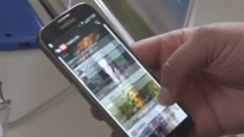 טלפון סלולרי סמסונג גלקסי 4