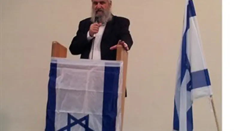 הרב בן ישי בכנס