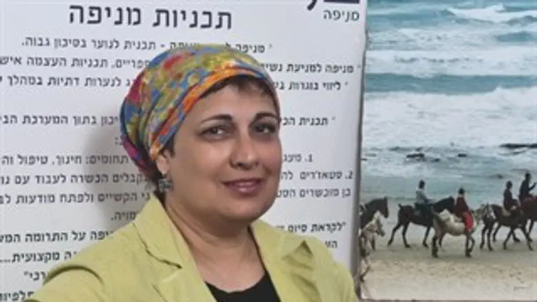 אתיה דן