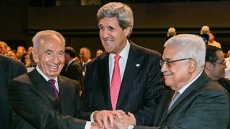 משחזרים תמונות ישנות. פרס וחברים בכנס בירדן