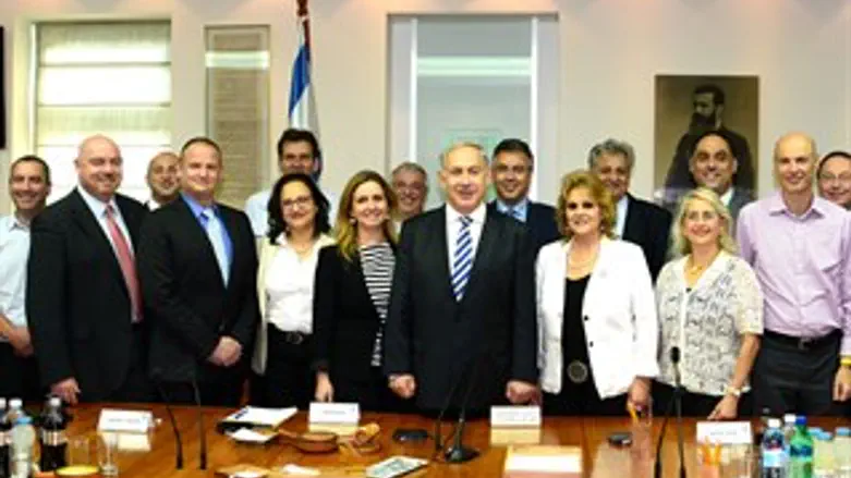 נתניהו ומנהלי המשרדים