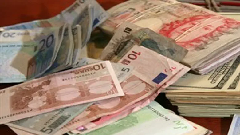 כולם מדברים מעל שלום