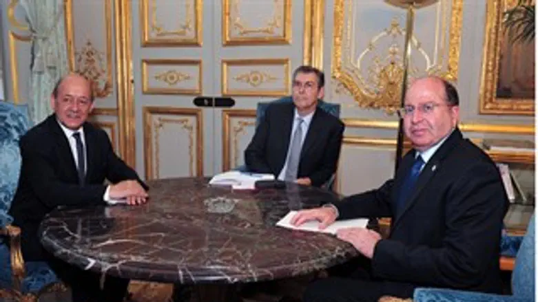 רוחאני ללא שינוי. יעלון בפגישה