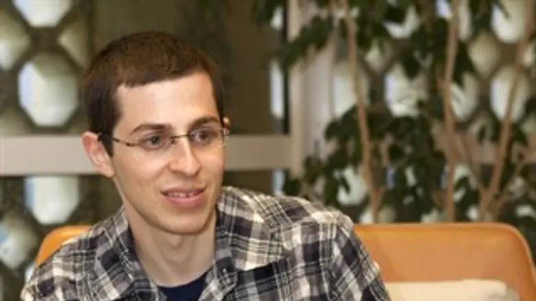גלעד שליט.