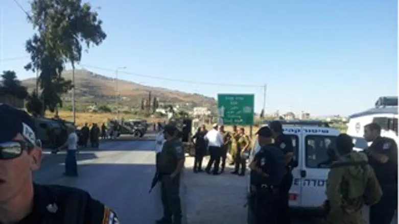 ההפגנה. הערב