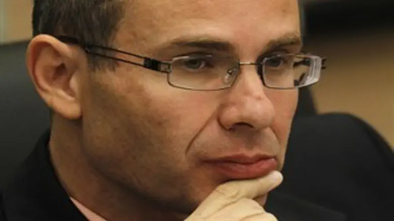 למען כבוד המועמד. ח"כ לוין