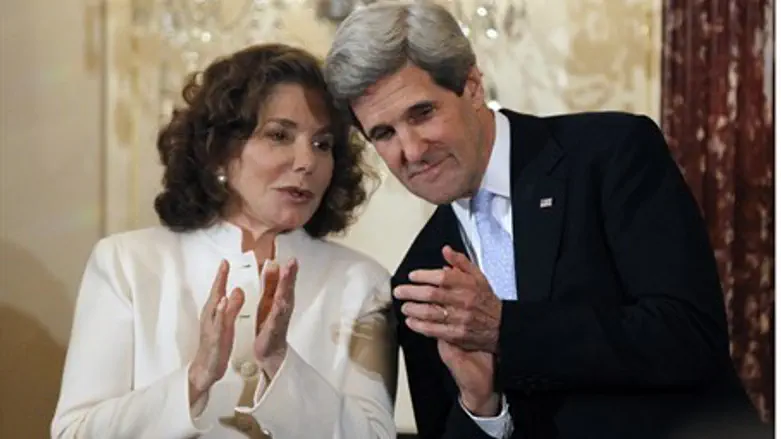 John Kerry and Teresa Heinz Kerry