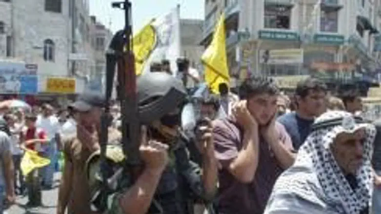 חסרים להם כלי נשק?