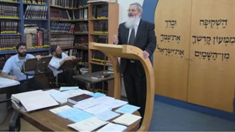 אידיאולוגיה. הרב בן דשהן ב'שמעון הצדיק'