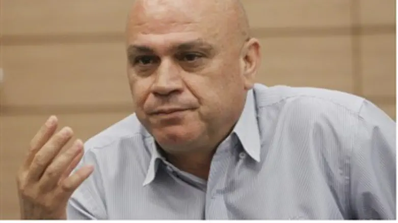 Иссави Фрей