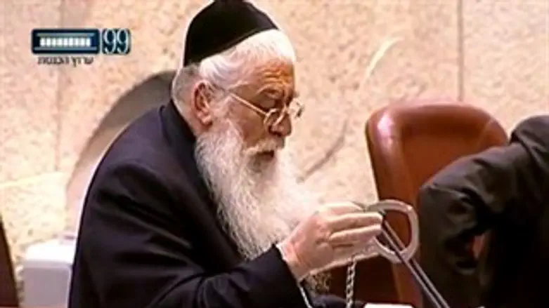 מאיר פרוש באזיקים