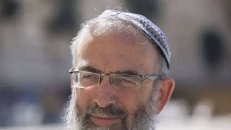 עסקנים ניצחו. הרב סתיו