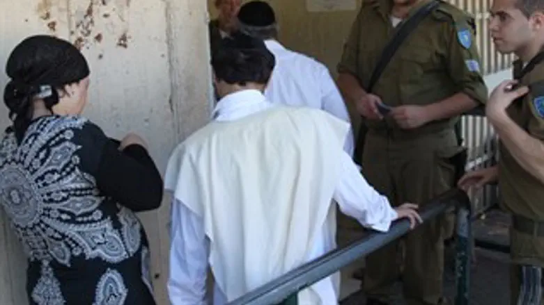 מתגייסים חרדים בבקו"ם