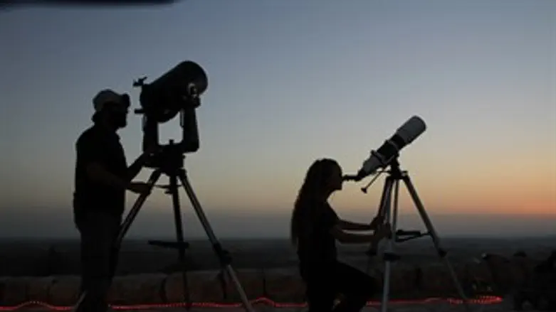 מכינים את הטלסקופים בצפון השומרון