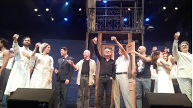 200 הצגות לקזבלן