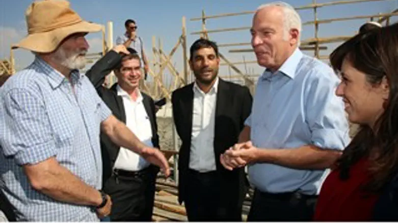 השר אריאל בסיור