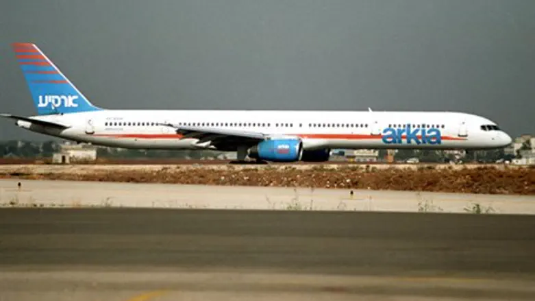 Arkia airplane
