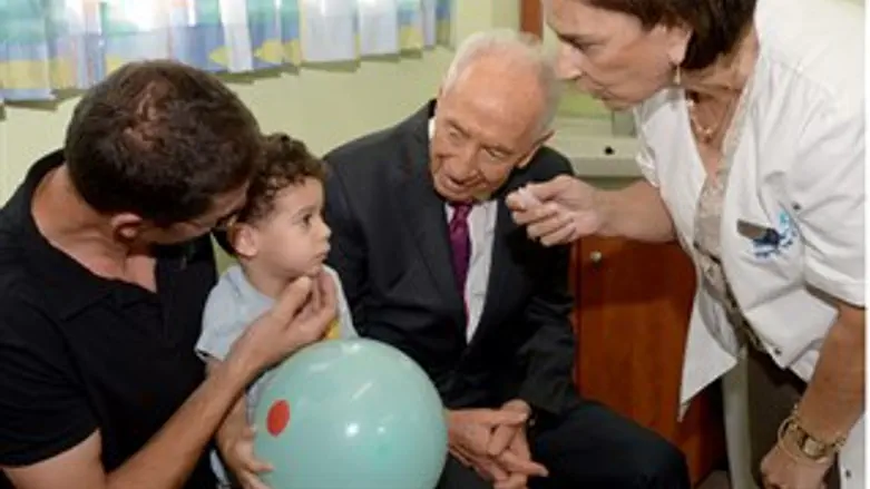 שמעון פרס הבוקר