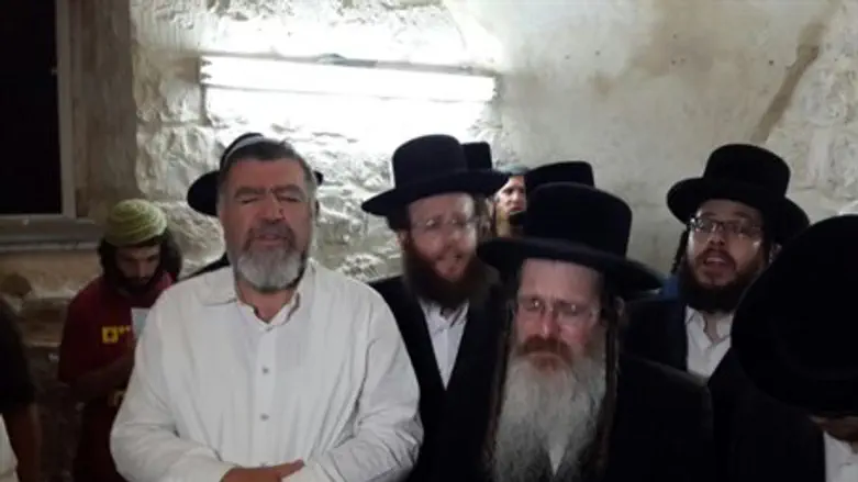 מסיקה ואחד מאדמורי נדבורנא.