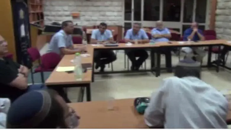 Yeshiva heads discuss budget cut