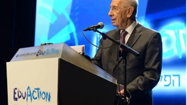 הנשיא פרס בכנס החינוך