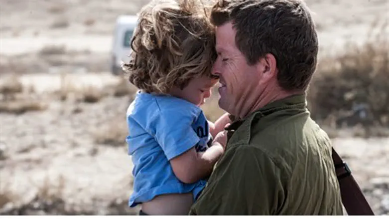 Illustration: IDF reservist arrives for duty 